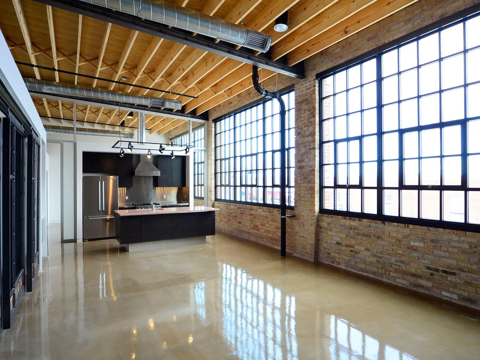 1 bed, 1141 sqft, $2,150 — Photo 3