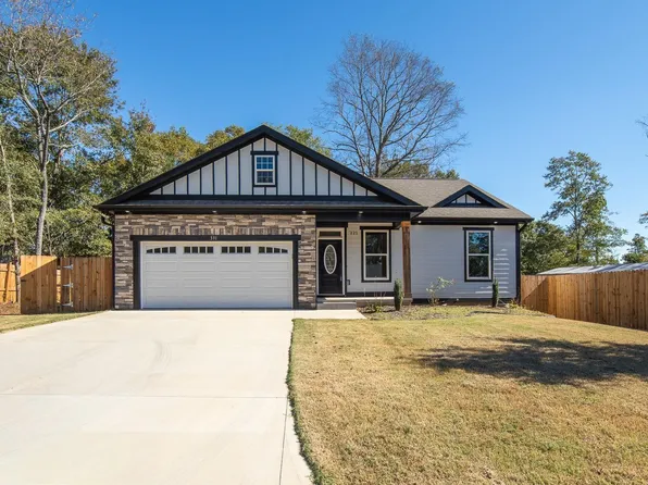 331 Skyline Rd, Greer, SC 29651