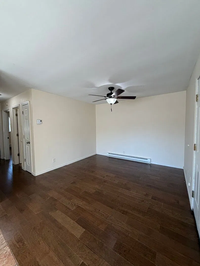 310 E Lincoln Street — Photo 2