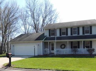 10910 Metea Ln, Osceola, IN 46561