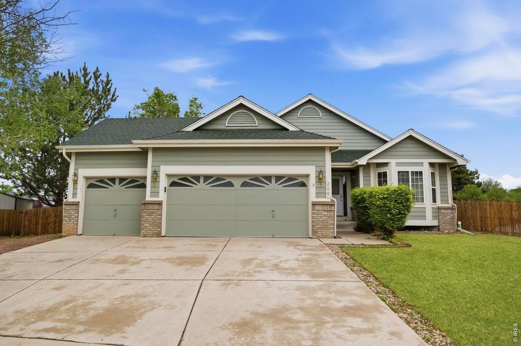 208 Egyptian Ct