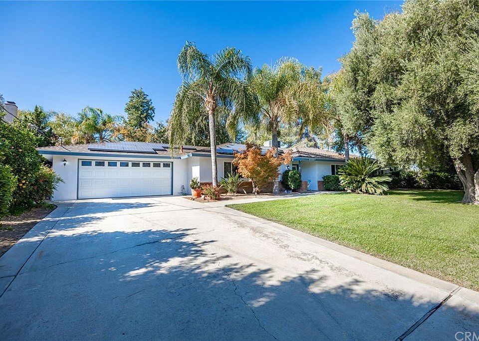 1st image of 41207 Crest Dr