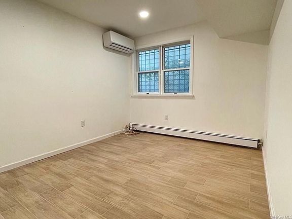 4th image of 79 Ludlow St #1