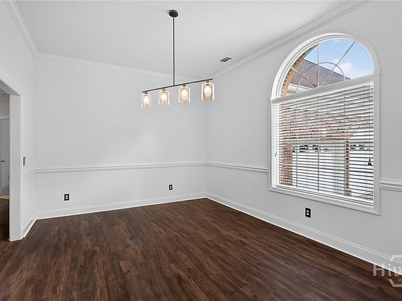 5th image of 141 Enclave Boulevard
