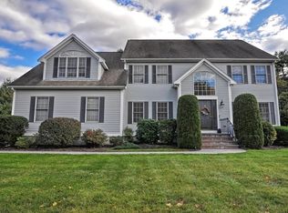 87 Grove St, Norfolk, MA 02056