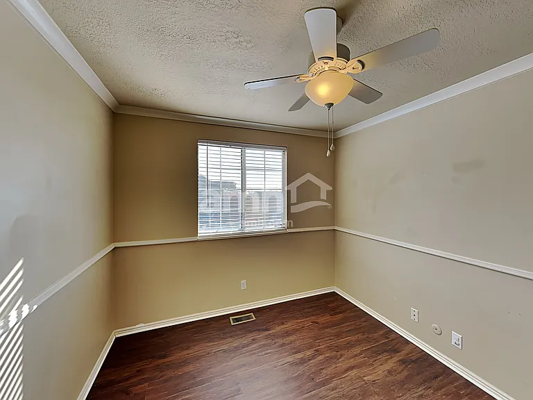 1261 E 3075 N — Photo 16