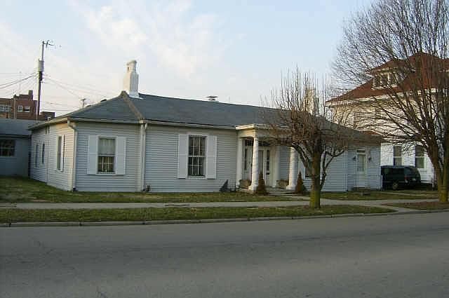 1st image of 17 W Mechanic St
