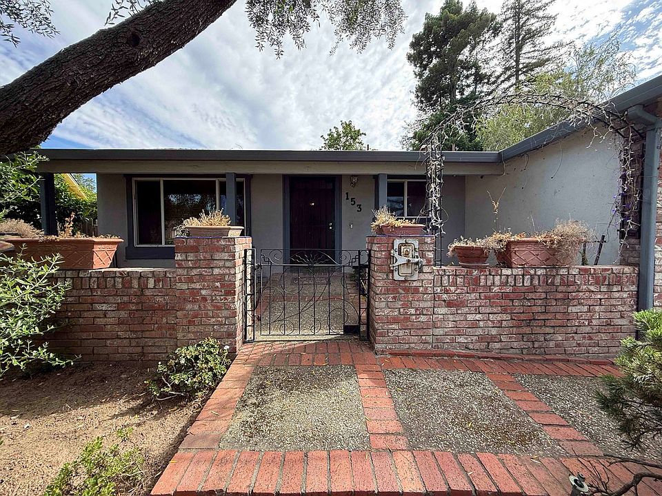 1st image of 153 Waterglen Cir