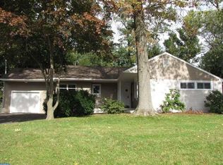 5 Armour Rd, Hatboro, PA 19040