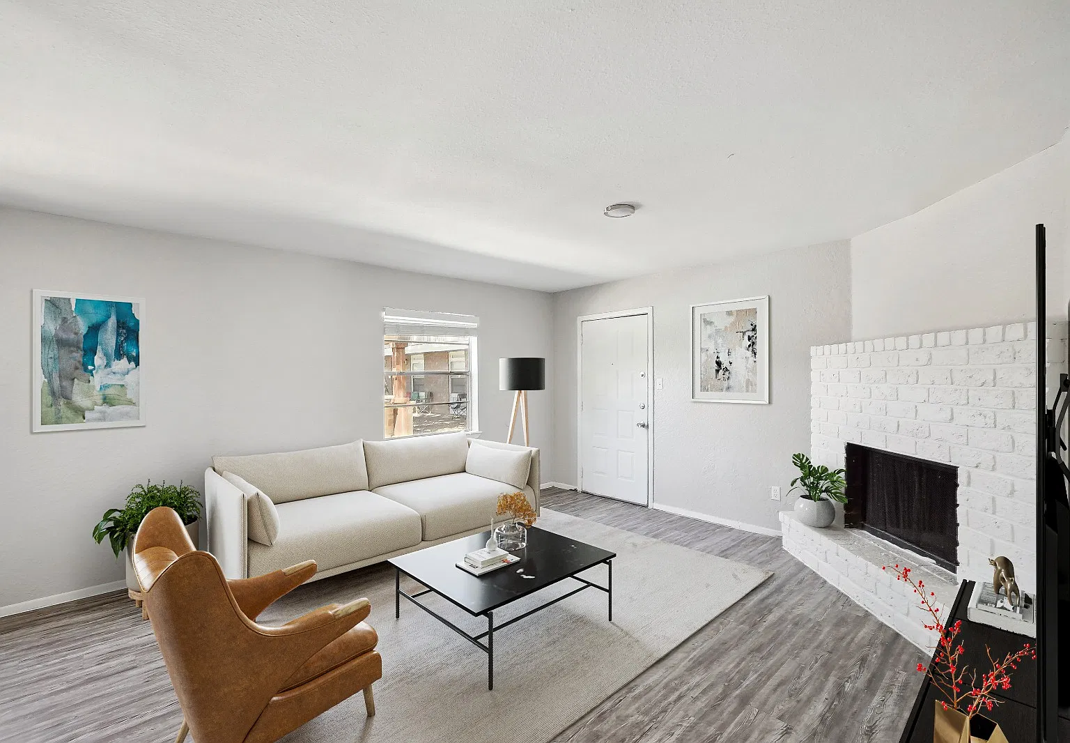 Embassy House — Photo 1