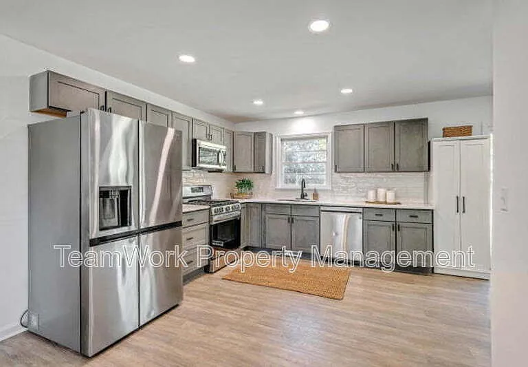 702 N Palmetto St — Photo 11