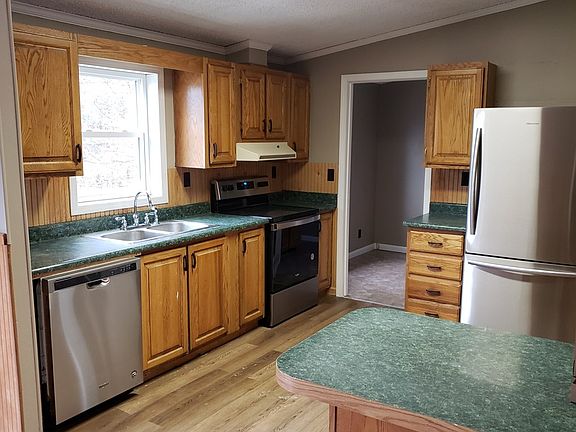4th image of 7 Woods Ave
