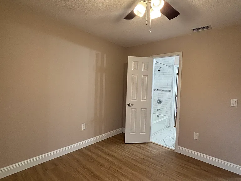 11804 Cypress Hill Cir — Photo 2
