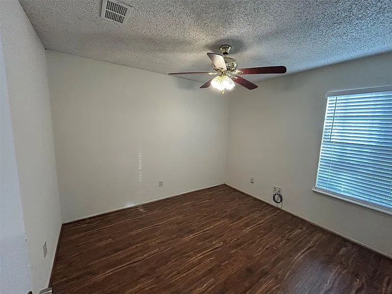 12310 Jaguar Dr — Photo 11