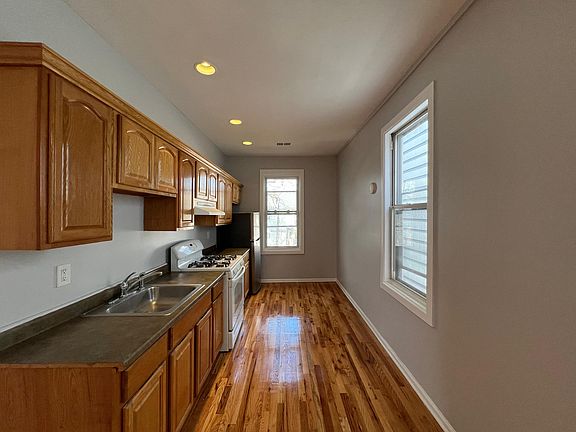 2nd image of 50 Gates Ave #2E