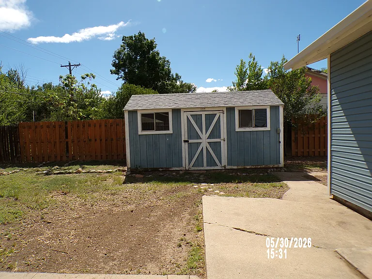 1137 Florence Ave — Photo 15