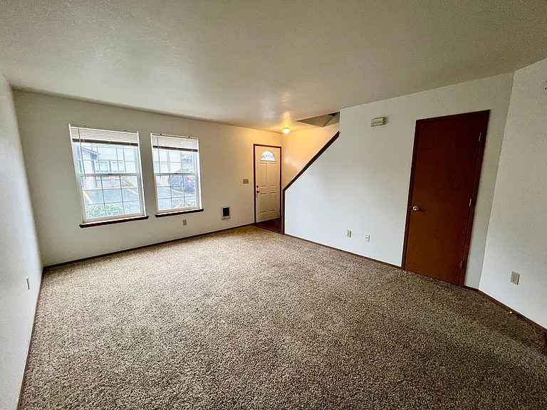The 48th St Apartments — Photo 20