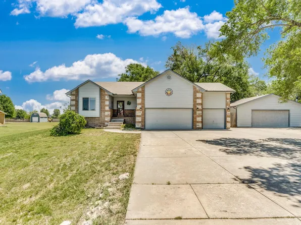 1201 E Winesap St, Haysville, KS 67060