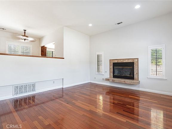 2nd image of 411 Peachtree Ln