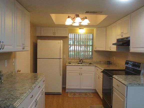 4th image of 840 2nd St