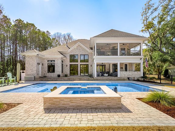 4th image of 491 Blue Heron Rd.