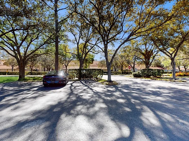 350 Robin Hood Cir #202 — Photo 34