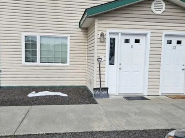 1046 Dogwood St APT 11, Fairbanks, AK 99709