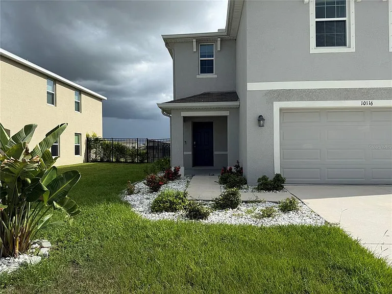 10116 Charlotte Dr — Photo 2