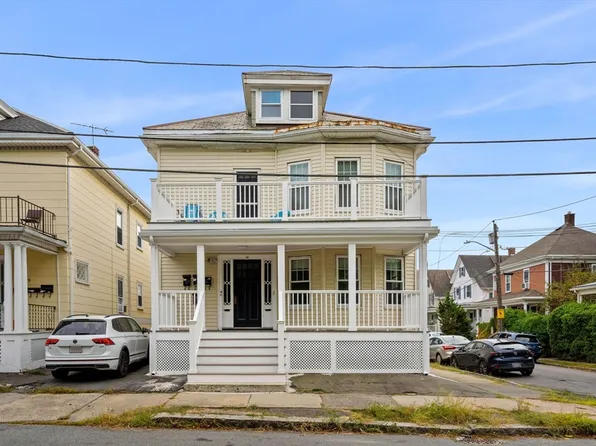 11 Hancock St, Salem, MA 01970