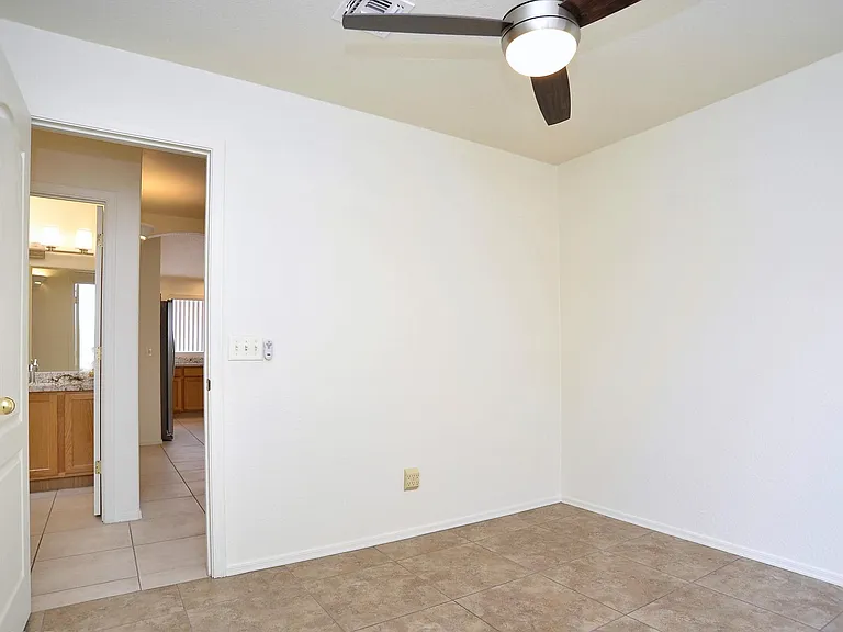 2633 W Cezanne Cir — Photo 26