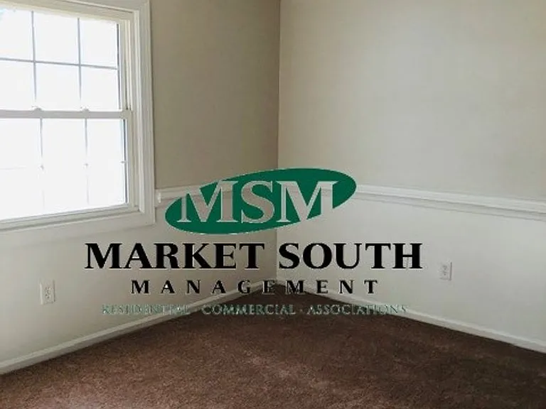 306 Sandy Springs Rd — Photo 13