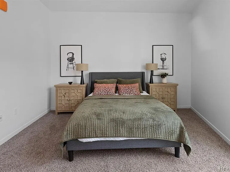 655 W Willis St #304 — Photo 18