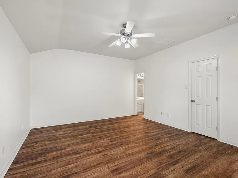 3211 Falcon Trail Dr — Photo 23