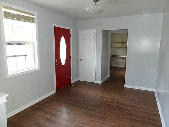 4th image of 1040 Chattanooga St