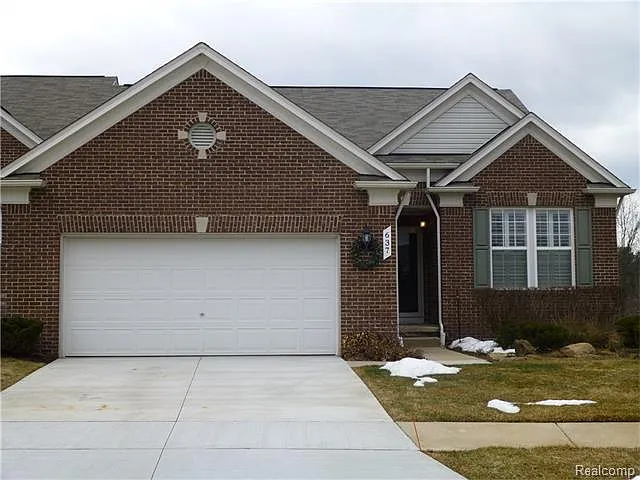 637 Zion Ct photo 1