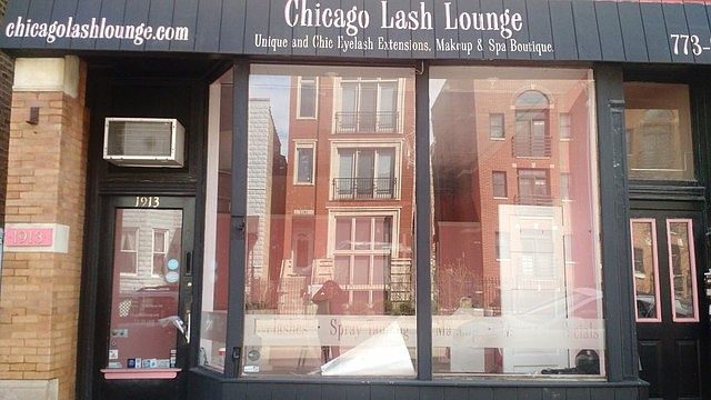 2nd image of 1913 W Belmont Ave