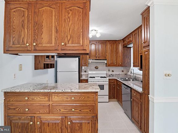 5th image of 6718 Ruskin St