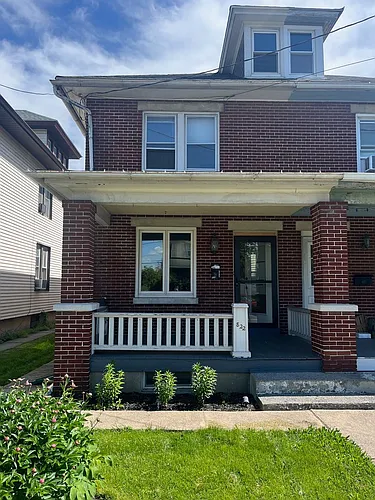 822 W Main St Photo 1