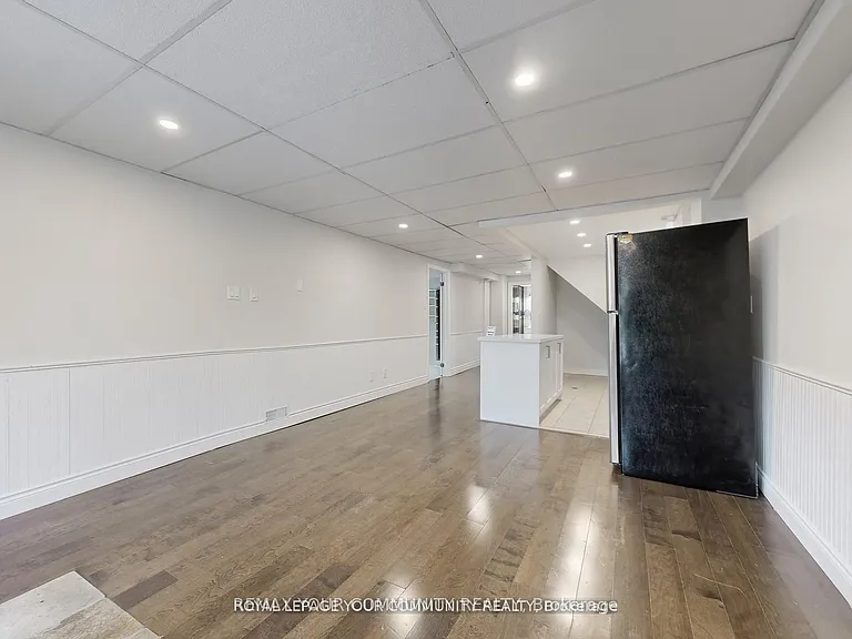 52 Eleanor Cir #LOWER — Photo 9