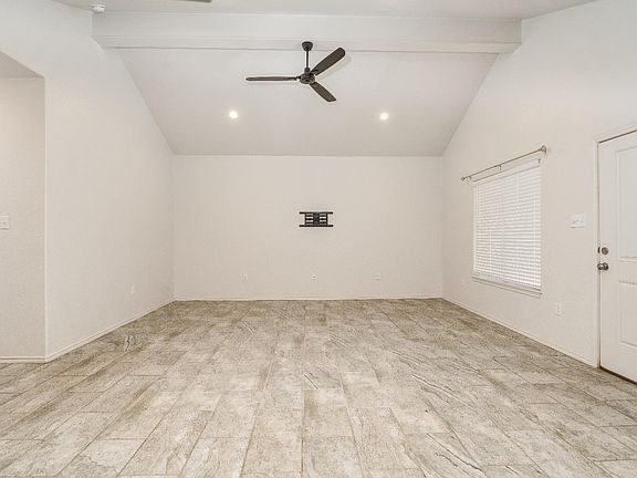 5th image of 11621 Evanston Ave #11629