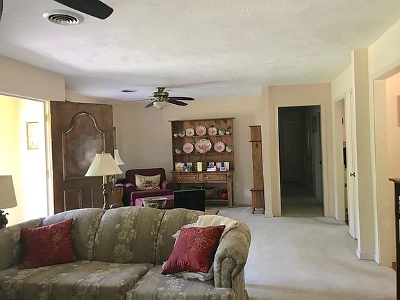 5th image of 520 Inglewood Dr