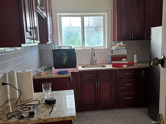 2nd image of 1500 E 222nd St #3