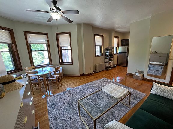 3rd image of 223 Park Dr APT 24