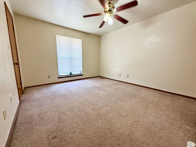 1901 E Lindsey St #30 — Photo 10