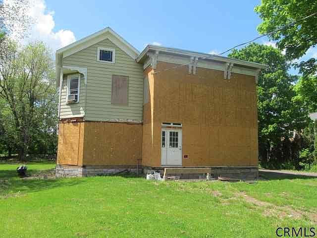 2nd image of 205 N Main St