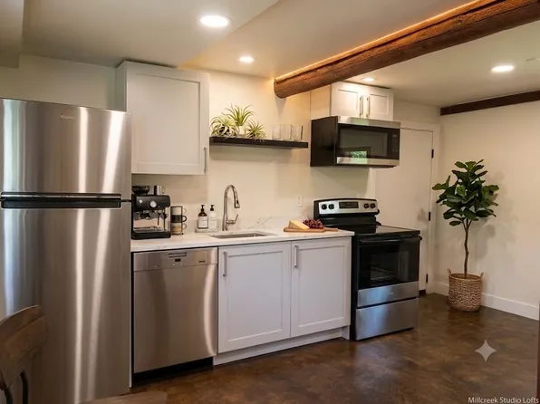 287 S 6th Ave W #1, Lava Hot Springs, ID 83246