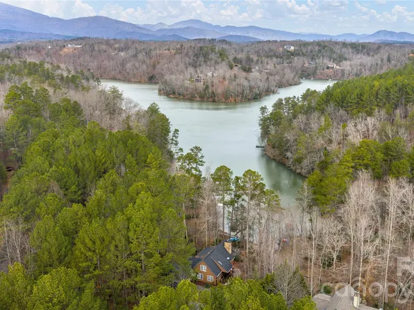 201 Hawk Ridge Dr, Mill Spring, NC 28756