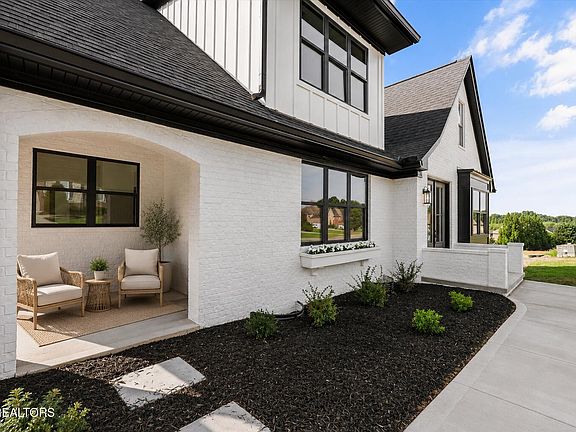 3rd image of 4600 Alan Springs Ln