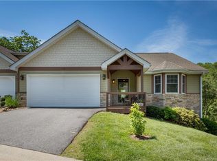 23 Kaylor Dr #TOWNHOUSE 34, Arden, NC 28704