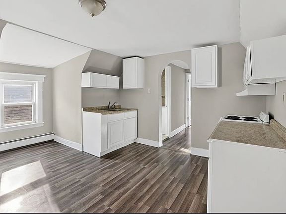 3rd image of 107 Brown Pl Floor 3
